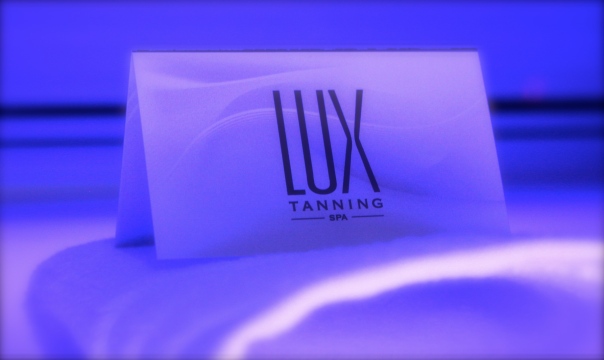 Recent Texas transplant & California native Paul Hollowell talks bronzed bodies in an exclusive interview introducing his latest endeavor, LUX Tanning Spa – a celebrity tanning experience.  